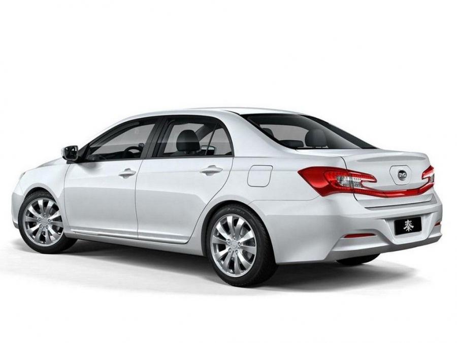  BYD Qin Concept 2012 года  (фото 3 из 3)